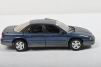 DODGE: A BROOKFIELD COLLECTORS GUILD INC, 1:24 scale 1994 Dodge Intrepid - 5