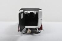 FORD: A The Danbury Mint 1:24 scale 1930's&nbsp;Ford&nbsp;HERSHEY'S Delivery Truck in 'HERSHEY'S SYRUP Genuine CHOCOLATE Flavor' livery. With HERSHEY'S chocolate load - 9