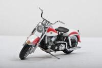 HARLEY-DAVISON: A Franklin Mint 1:24 scale 1958&nbsp;Harley-Davidson Duo-Glide&nbsp;(B11WC34) - 3