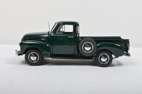 CHEVROLET: A The Danbury Mint 1:24 scale 1935&nbsp;Chevrolet Pickup. Dark Green