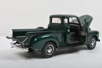 CHEVROLET: A The Danbury Mint 1:24 scale 1935&nbsp;Chevrolet Pickup. Dark Green - 3