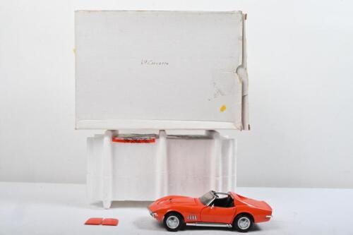 CORVETTE: A Franklin Mint 1:24 scale 1969&nbsp;Chevrolet Corvette (B11VB57A). Orange
