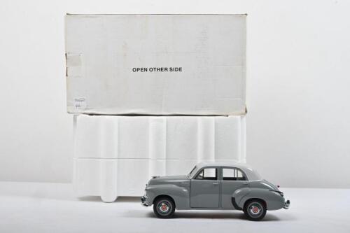 HOLDEN: A Trax 1:24 FJ Holden Special Sedan&nbsp;(TX-020). Two-tone grey