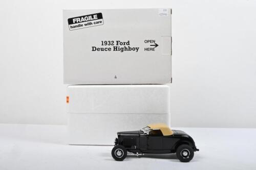 FORD: A Franklin Mint 1:24 scale 1932 Ford Deuce Coupe Hot Rod