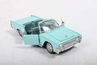AMERICAN CARS: Three Franklin Mint 1:43 scale American car models. Cadillac El Dorado, Ford Thunderbird & 1961 Lincoln Continental convertible - 3