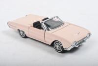 AMERICAN CARS: Three Franklin Mint 1:43 scale American car models. Cadillac El Dorado, Ford Thunderbird & 1961 Lincoln Continental convertible - 5