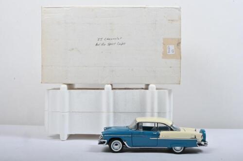 CHEVROLET: A The Danbury Mint 1:24 scale 1955 CHEVROLET Bel Air Sport Coupe (B11UX30)