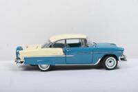 CHEVROLET: A The Danbury Mint 1:24 scale 1955 CHEVROLET Bel Air Sport Coupe (B11UX30) - 4