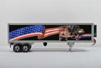 PETERBILT: A Franklin Mint 1:32 scale Peterbilt Big Rig Refrigerated Trailer (B11UK53) - 4
