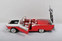 FORD: A Franklin Mint 1:24 scale 1957&nbsp;Ford Fairlane 500 Skyliner&nbsp;(B11ST54) - 3