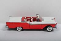 FORD: A Franklin Mint 1:24 scale 1957&nbsp;Ford Fairlane 500 Skyliner&nbsp;(B11ST54) - 6
