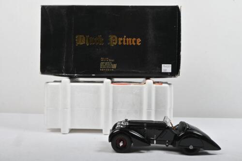 MERCEDES-BENZ: A CMC 1:24 scale 1932 Mercedes-Benz SSK&nbsp;(M 001) - 'Der Schwarze Prinz'