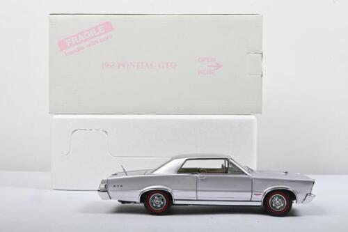 PONTIAC: A The Danbury Mint 1:24 scale 1965 PONTIAC GTO