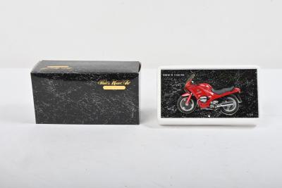 BMW: A Paul's Model Art 1:24 scale - 'CYCLE LINE' - BMW R 1100 RS