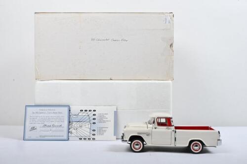 CHEVROLET: A Franklin Mint 1:24 scale 1955&nbsp;Chevrolet Cameo Pick Up (B11WW91)