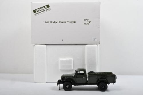 DODGE: A The Danbury Mint 1:24 scale 1946 Dodge Power Wagon