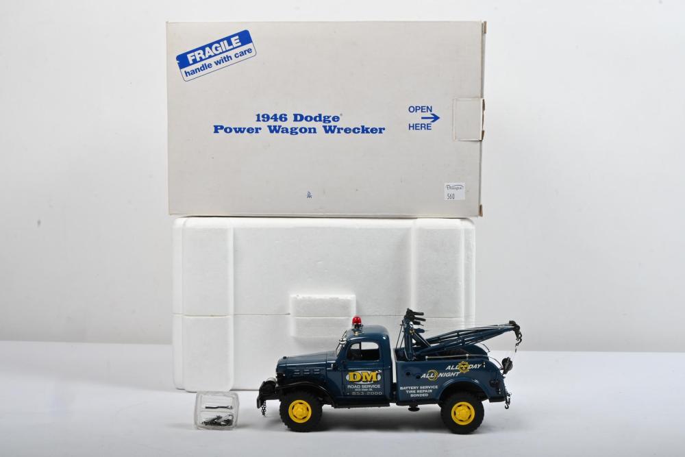 新品通販ダンバリーミント　１９４６Dodge Power Wagon Wrecker Tow Truck 1/24 フランクリン・ミント