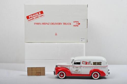 CHEVROLET: A The Danbury Mint 1:24 scale 1940's HEINZ DELIVERY TRUCK