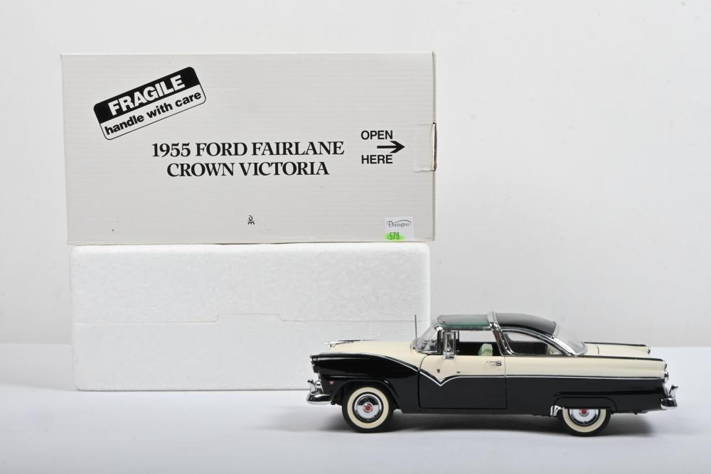 Danbury Mint 1955 outlet Ford Fairlane Crown Victoria