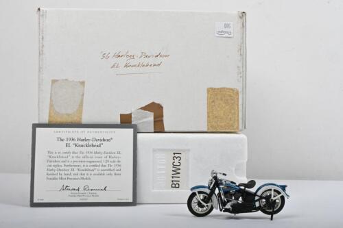 HARLEY-DAVISON: A Franklin Mint 1:24 scale 1936 Harley-Davidson EL Knucklehead (B11WC31)