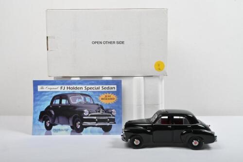 HOLDEN: A Trax 1:24 FJ Holden Special Sedan&nbsp;(TX-020). Black