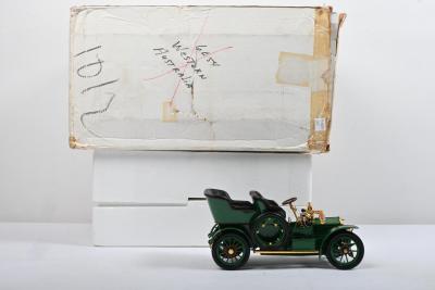 ROLLS-ROYCE: A Franklin Mint 1:16 scale 1905 Rolls-Royce 10 HP (B11UM58)