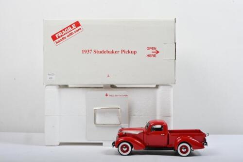 STUDEBAKER: A The Danbury&nbsp;Mint 1:24 scale 1937 Studebaker Pickup