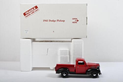 DODGE: A The Danbury Mint 1:24 scale 1941 Dodge Pickup