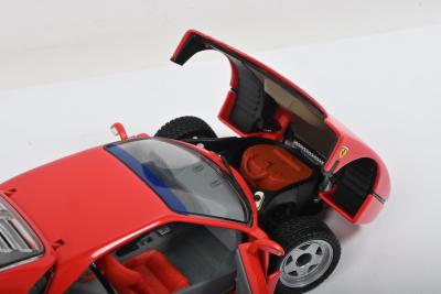FERRARI: A Franklin Mint 1:24 scale 1989 Ferrari F40 (B11SG44