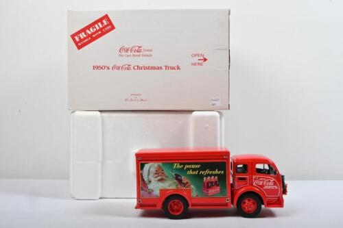 COCA-COLA: A The Danbury Mint 1:24 scale replica of a 1950's&nbsp;Coca-Cola Christmas Truck