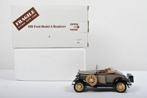 FORD: A The Danbury Mint&nbsp;1:24 scale 1931 Ford Model A Roadster