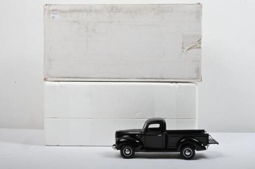 FORD: A Franklin&nbsp;Mint 1:24 scale 1940&nbsp;Ford Pickup&nbsp;(B11UK21). Black