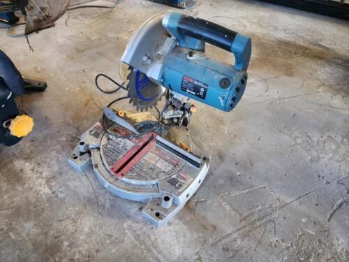MITRE SAW: A Ryobi 254mm deluxe compound mitre saw