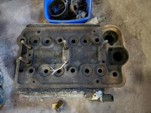 LANCIA LAMBDA ENGINE HEAD: Late series head and assorted engine internal & external components