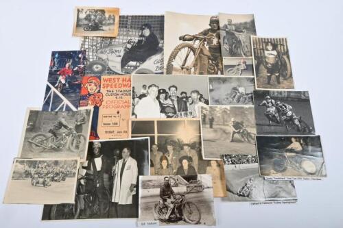 VINTAGE MOTORCYCLE: A collection of black and white vintage motorcycle racing pictures and programme. Harley Davidson of "Scotty Sunderland Twin Cam JDH & 1939 'WEST HAM SPEEDWAY OFFICIAL PROGRAMME