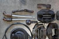 ALFA ROMEO / FIAT: One yellow box containing Alfa 1750 brake calipers and suspension parts. One Fiat hub cap. - 2