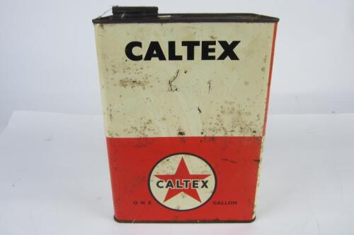 CALTEX: A 'Caltex Meropa 1' One Gallon oil tin. With screw lid and contents.