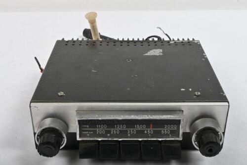 RADIO: Motorola long and medium wave radio. Positive to earth.