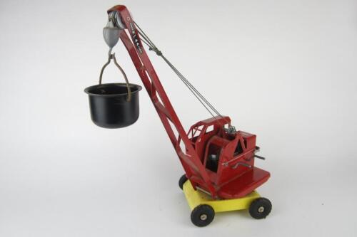 TRI-ANG: A Tri-ang pressed steel Jones KL44 toy crane