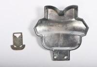 TRIUMPH: Two Triumph related badges including a Triumph Sports Owners Association car badge, and a small enamelled badge - 2