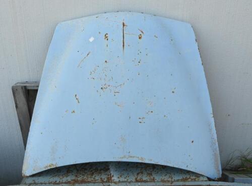HOLDEN: Bonnet