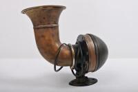 HORN: A circa 1920/30s 12 volt Bosch brass horn (Nr.174006)