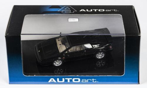 LOTUS: A NOS 1:43 scale AutoArt Lotus 1996 Esprit V8 die-cast model