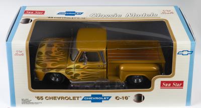 CHEVROLET: A NOS 1:18 scale Sunstar Chevrolet 1965 C-10 die-cast model with opening parts