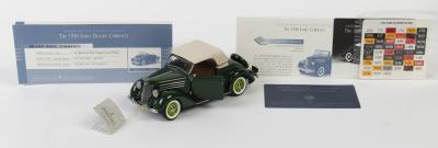 FORD: A NOS 1:24 scale Franklin Mint Ford 1936 Cabriolet die-cast model with opening bonnet, doors & boot with optional top-up roof