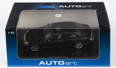 MAYBACH: A NOS 1:43 scale Autoart Maybach 2005 57S die-cast model with turning steerable front wheels