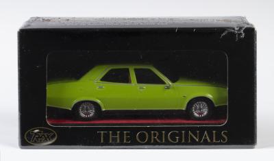 LEYLAND: A NOS 1:43 scale Trax Leyland P76 Super die-cast model