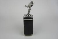 ROLLS-ROYCE: A 'Rolls-Royce Motor Cars Goodwood' decorative desk piece adorned by Skyes' Spirit of Ecstasy - 5