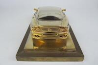 FERRARI: A fine desk sculpture depicting a Ferrari 550 Maranello - 3
