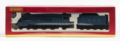 LOCOMOTIVE: A NOS sealed Hornby Electric OO scale LNER 4-6-2 Class A4 "Kestrel" #4485